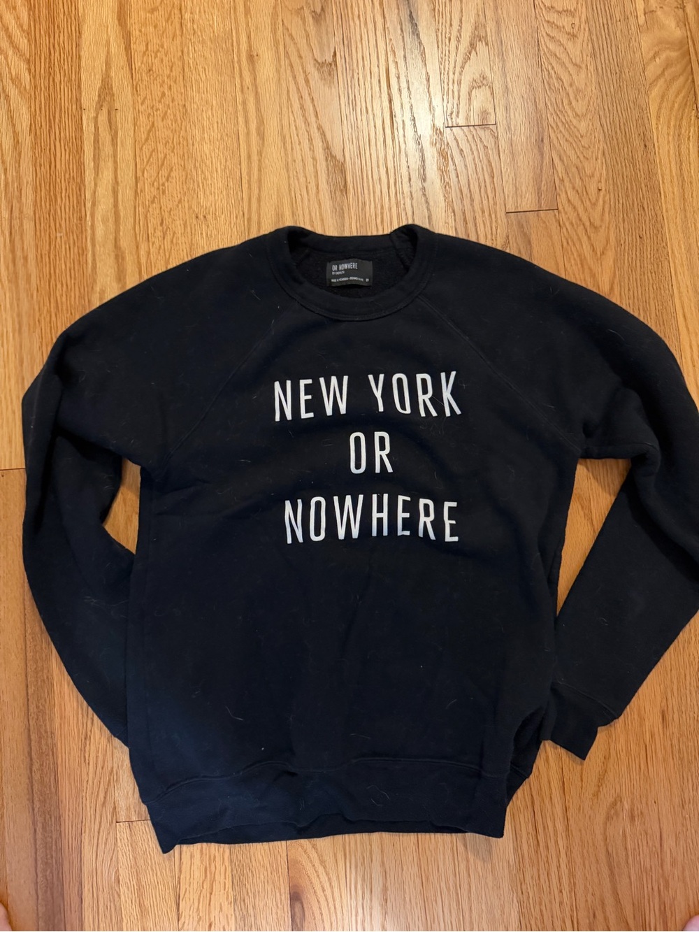 Knowlita Women’s Black 'New York or Nowhere' Crewneck Sweatshirt